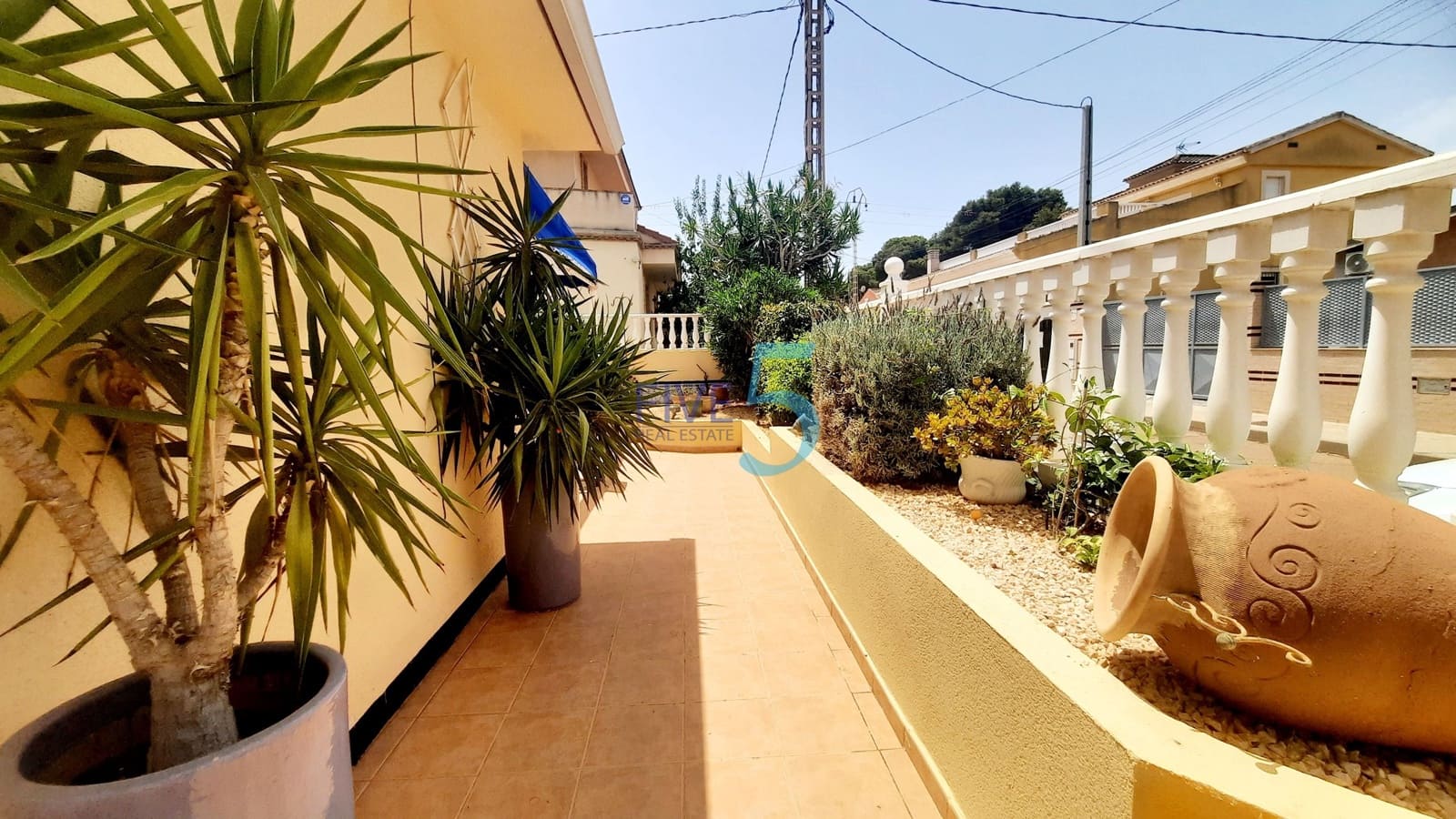 5 bedroom Villa for sale in Los Urrutias with pool garage - € 379,000 (Ref: 9971616)