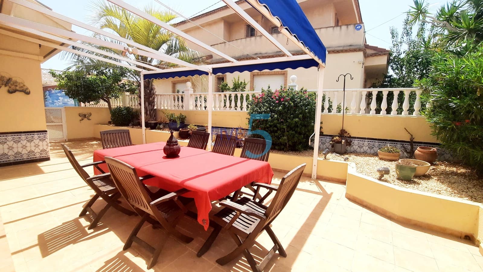 5 bedroom Villa for sale in Los Urrutias with pool garage - € 379,000 (Ref: 9971616)