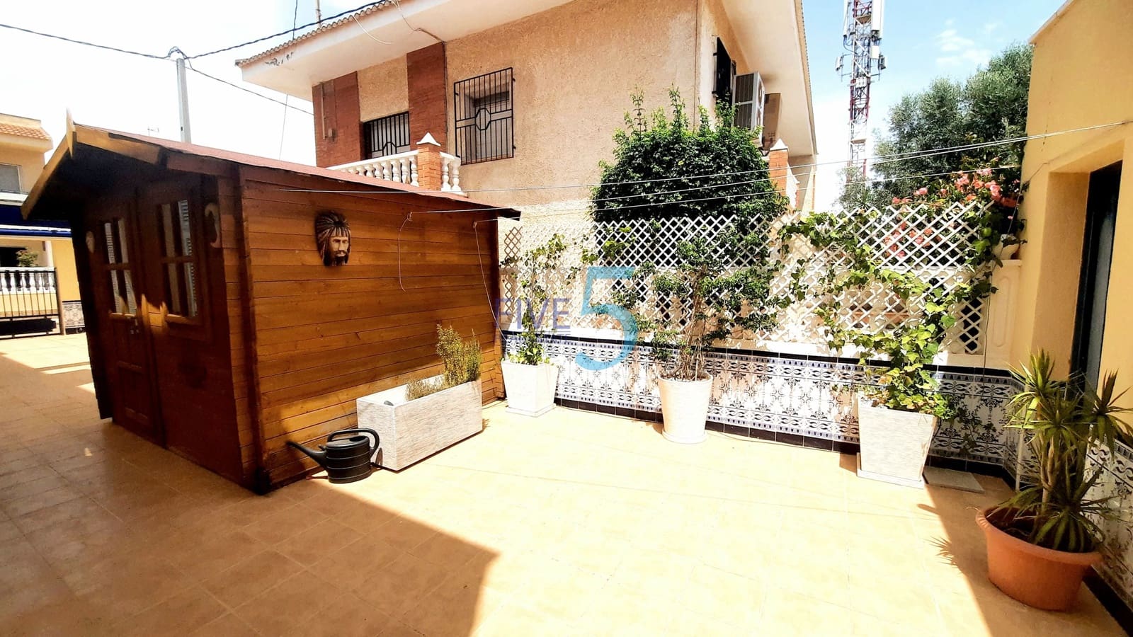 5 bedroom Villa for sale in Los Urrutias with pool garage - € 379,000 (Ref: 9971616)