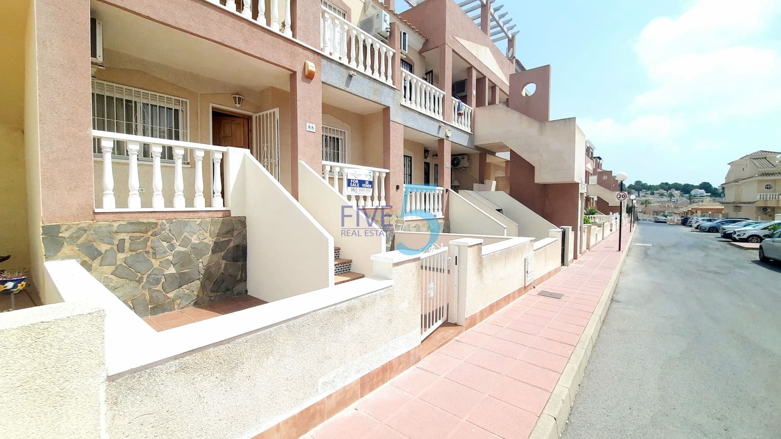 2 soveværelse Lejlighed til salg i Villamartin med swimmingpool garage - € 145.000 (Ref: 9971617)
