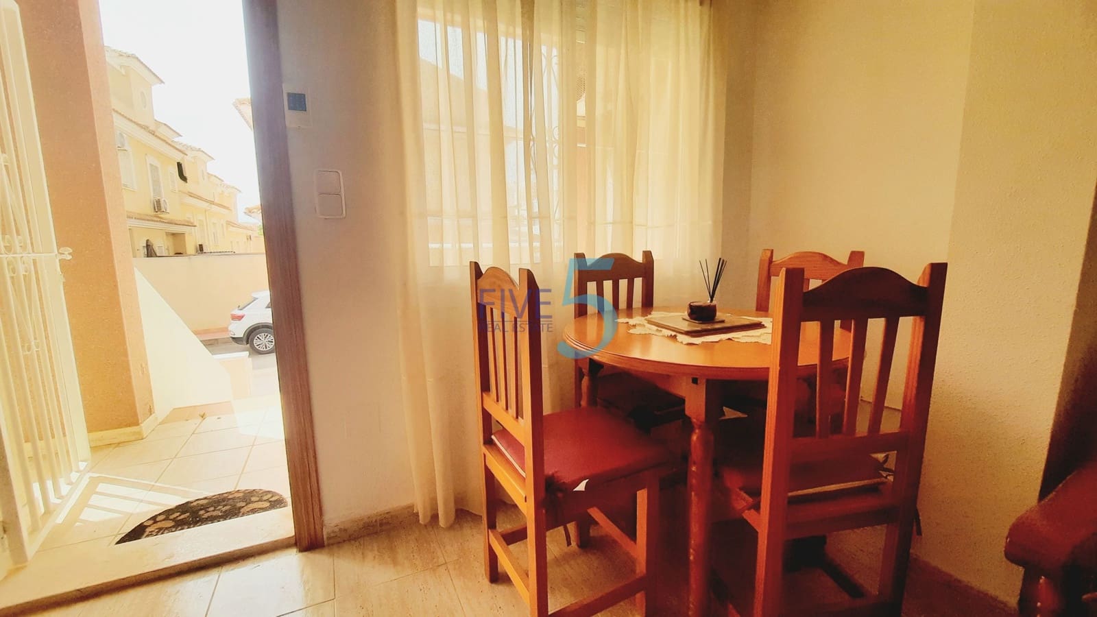 2 soveværelse Lejlighed til salg i Villamartin med swimmingpool garage - € 145.000 (Ref: 9971617)
