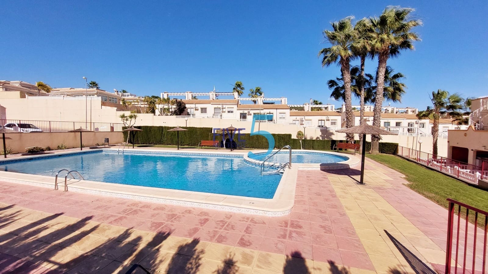 2 soveværelse Lejlighed til salg i Villamartin med swimmingpool garage - € 145.000 (Ref: 9971617)