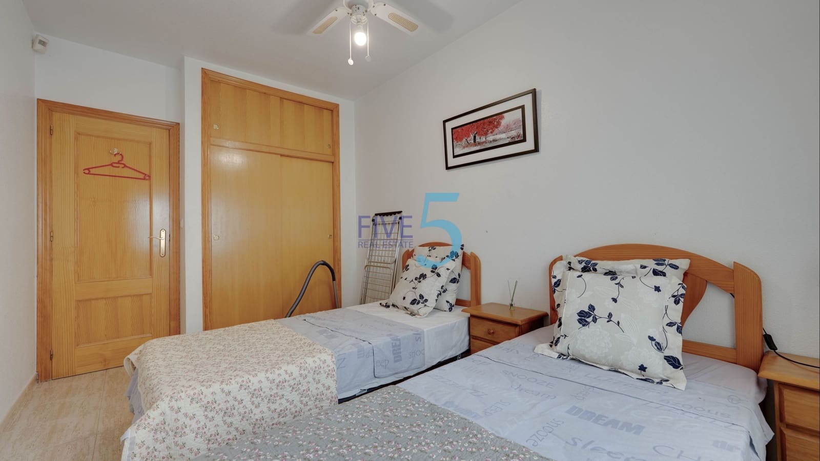 2 bedroom Apartment for sale in Villamartin with pool garage - € 145,000 (Ref: 9971617)
