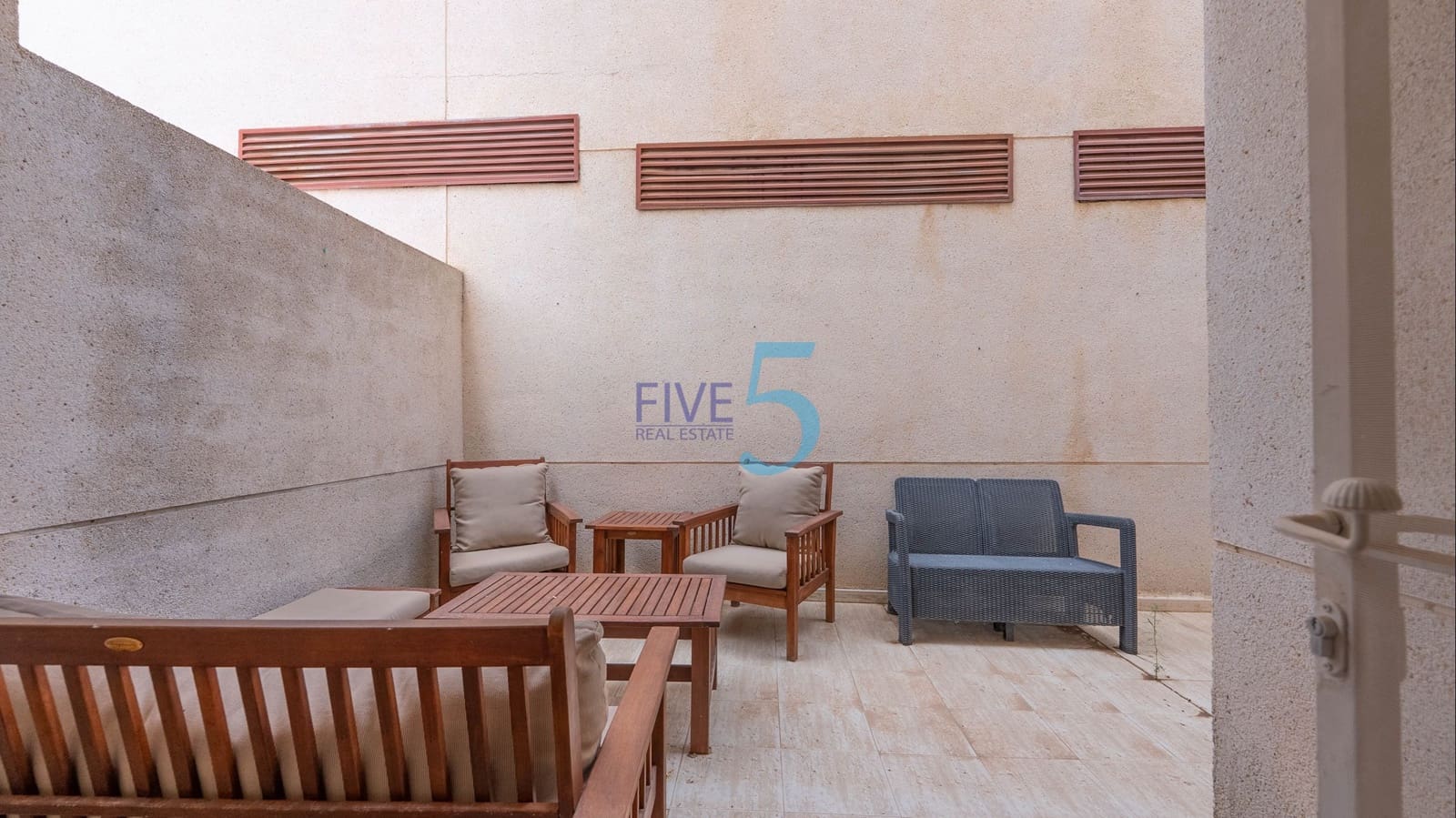2 bedroom Apartment for sale in Villamartin with pool garage - € 145,000 (Ref: 9971617)