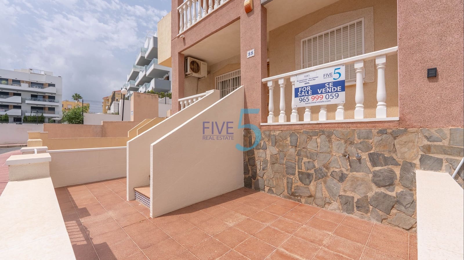 2 bedroom Apartment for sale in Villamartin with pool garage - € 145,000 (Ref: 9971617)