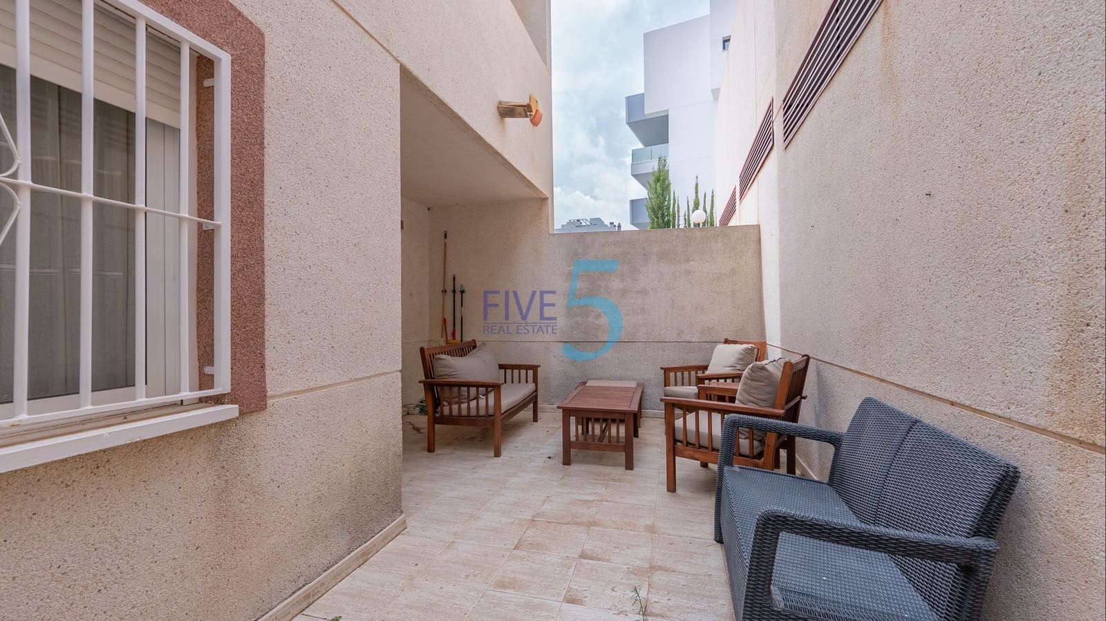 2 bedroom Apartment for sale in Villamartin with pool garage - € 145,000 (Ref: 9971617)