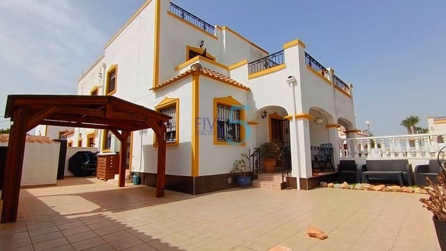 3 Zimmer Haus zu verkaufen in Vistabella, Orihuela mit Pool - 195.000 € (Ref: 9972262)