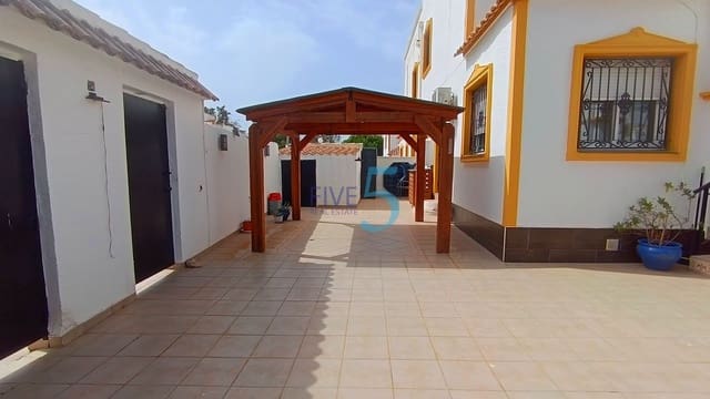 3 Zimmer Haus zu verkaufen in Vistabella, Orihuela mit Pool - 195.000 € (Ref: 9972262)