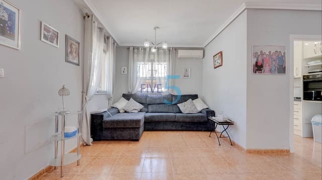 Casa de 3 habitaciones en Vistabella, Orihuela en venta con piscina - 195.000 € (Ref: 9972262)