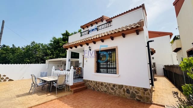 3 sovrum Villa till salu i Villamartin, Orihuela med pool garage - 299 000 € (Ref: 9973845)