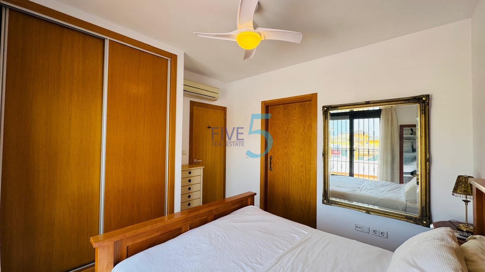 3 bedroom Villa for sale in Villamartin with pool garage - € 299,000 (Ref: 9973845)