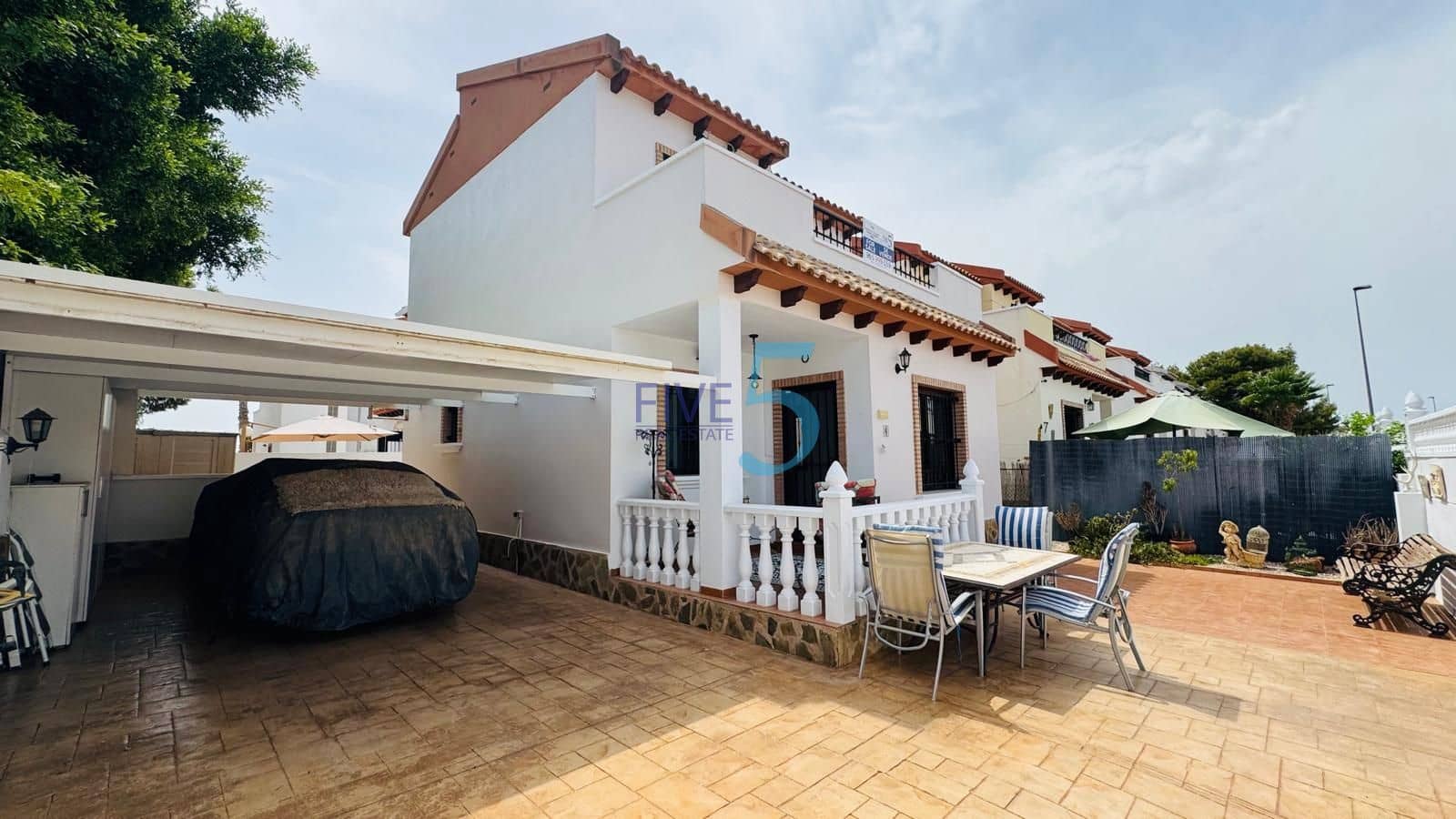 3 bedroom Villa for sale in Villamartin with pool garage - € 299,000 (Ref: 9973845)