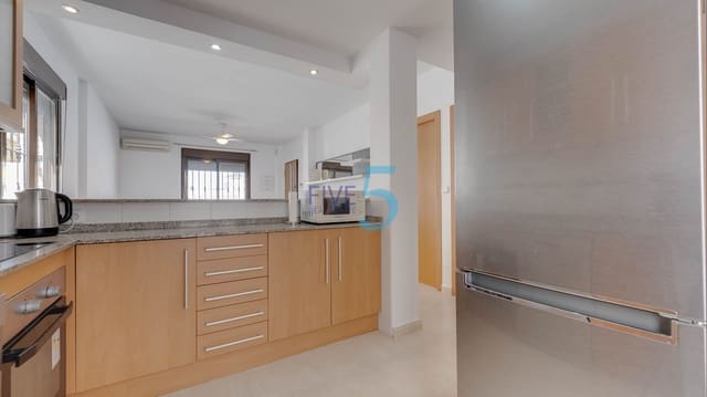 3 soveværelse Villa til salg i Villamartin, Orihuela med swimmingpool garage - € 299.000 (Ref: 9973845)