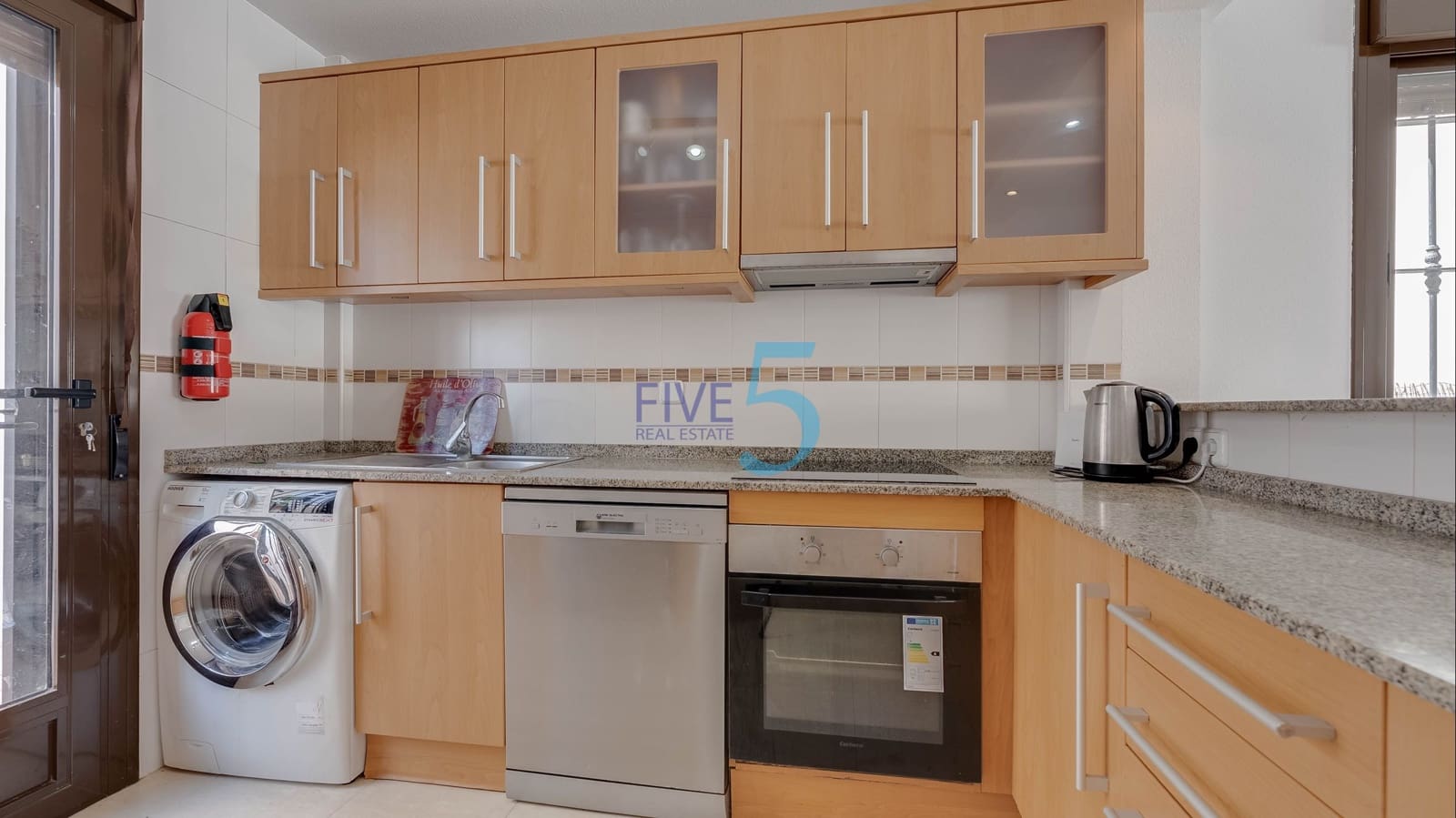 3 soverom Villa til salgs i Villamartin med svømmebasseng garasje - € 299 000 (Ref: 9973845)