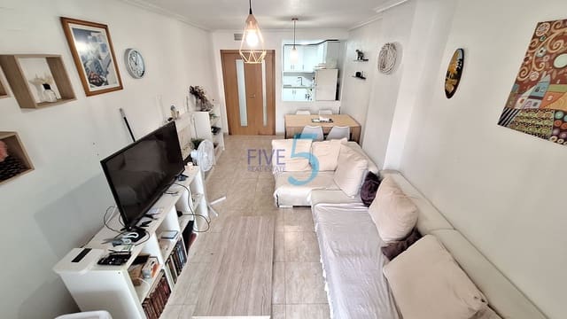 Apartamento de 2 habitaciones en Torrevieja en venta - 155.000 € (Ref: 9974525)