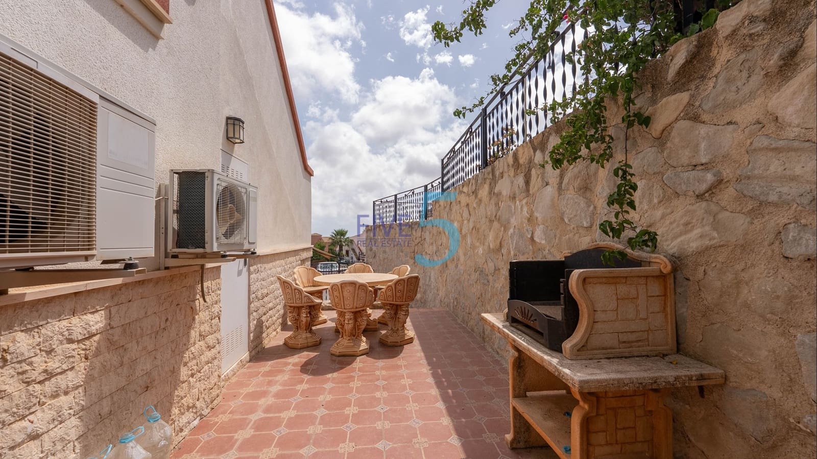 2 bedroom Townhouse for sale in San Miguel de Salinas with pool - € 189,000 (Ref: 9974527)