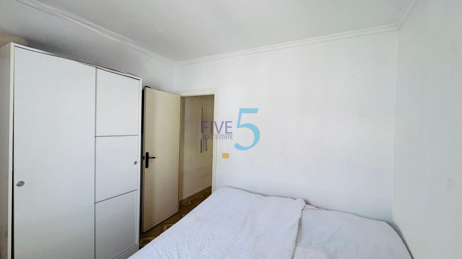 1 bedroom Townhouse for sale in Torrevieja with pool - € 98,000 (Ref: 9974528)