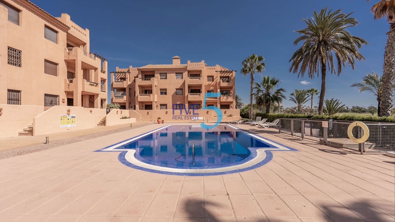 2 soveværelse Lejlighed til salg i Los Alcazares med swimmingpool garage - € 183.000 (Ref: 9974529)