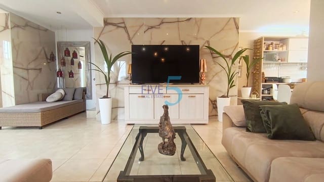 3 soveværelse Semi-Rækkehus til salg i Torrevieja - € 249.999 (Ref: 9976325)