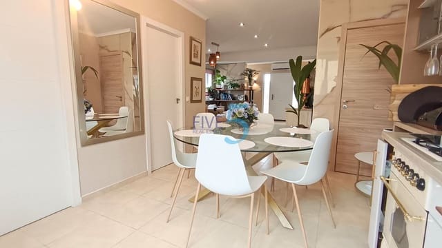 3 soveværelse Semi-Rækkehus til salg i Torrevieja - € 249.999 (Ref: 9976325)
