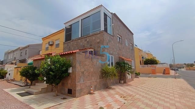 3 soveværelse Semi-Rækkehus til salg i Torrevieja - € 249.999 (Ref: 9976325)