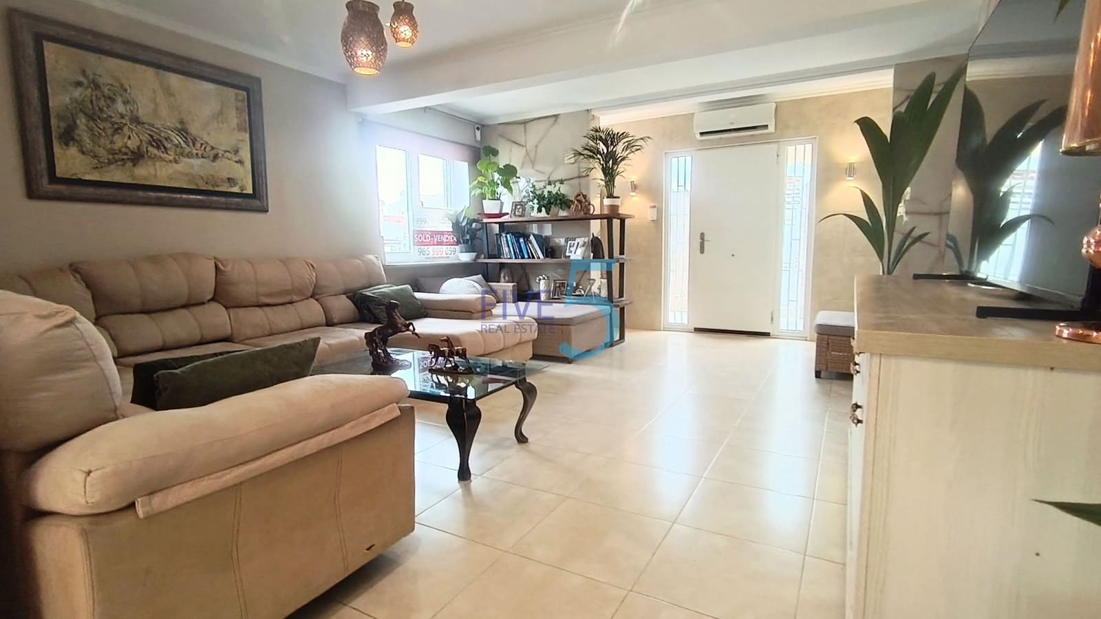 3 sovrum Semi-fristående Villa till salu i Torrevieja - 249 999 € (Ref: 9976325)