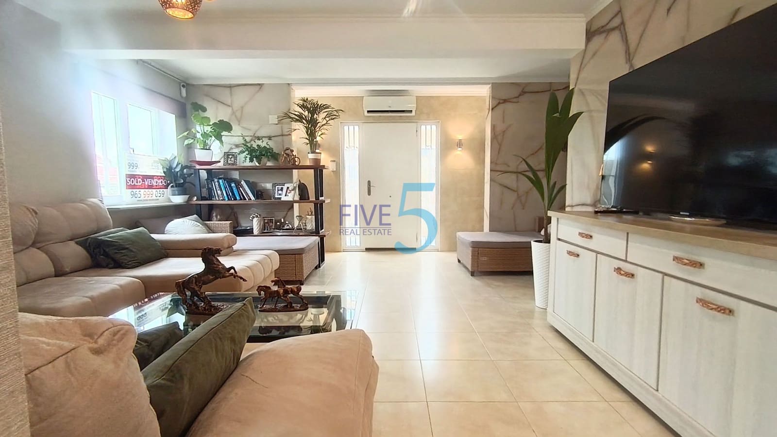 3 sovrum Semi-fristående Villa till salu i Torrevieja - 249 999 € (Ref: 9976325)
