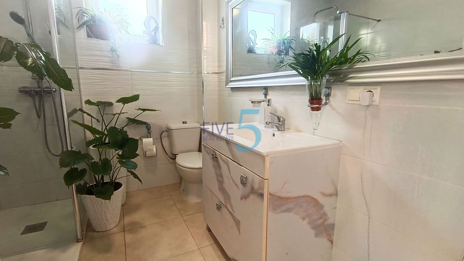 3 sovrum Semi-fristående Villa till salu i Torrevieja - 249 999 € (Ref: 9976325)
