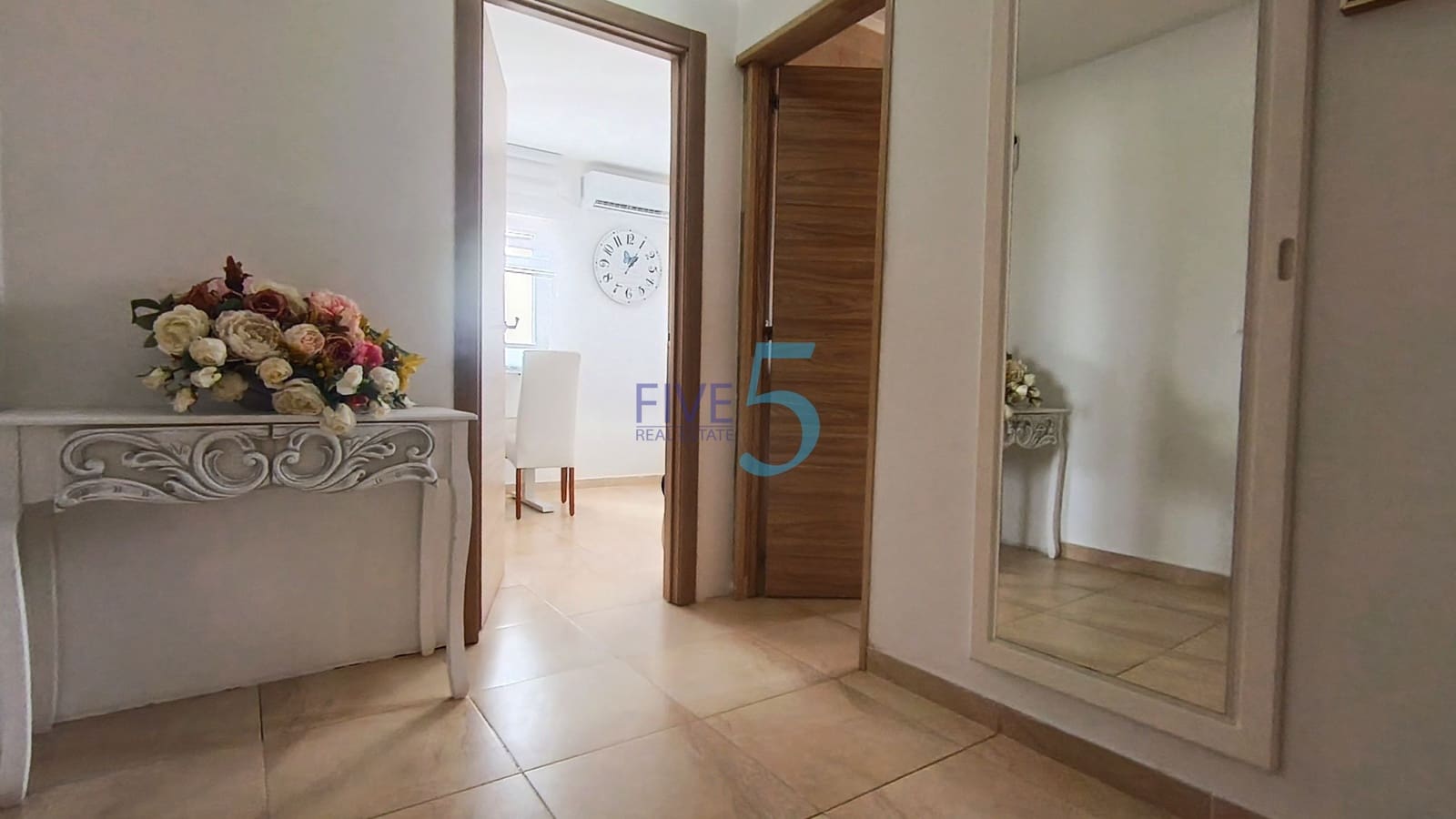 3 sovrum Semi-fristående Villa till salu i Torrevieja - 249 999 € (Ref: 9976325)