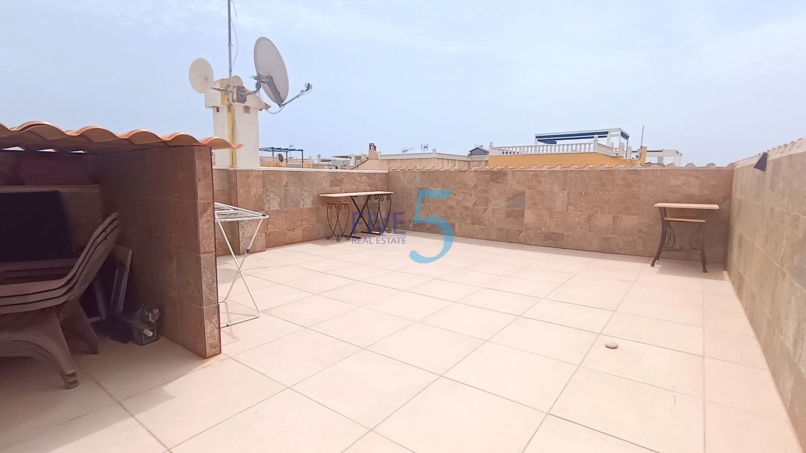 3 sovrum Semi-fristående Villa till salu i Torrevieja - 249 999 € (Ref: 9976325)