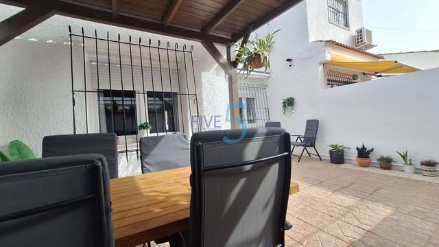 2 Zimmer Bungalow zu verkaufen in Torrevieja mit Pool - 169.000 € (Ref: 9976480)