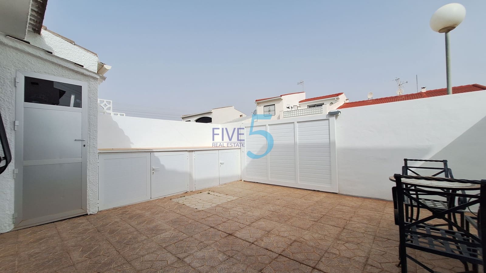 2 Zimmer Bungalow zu verkaufen in Torrevieja mit Pool - 169.000 € (Ref: 9976480)