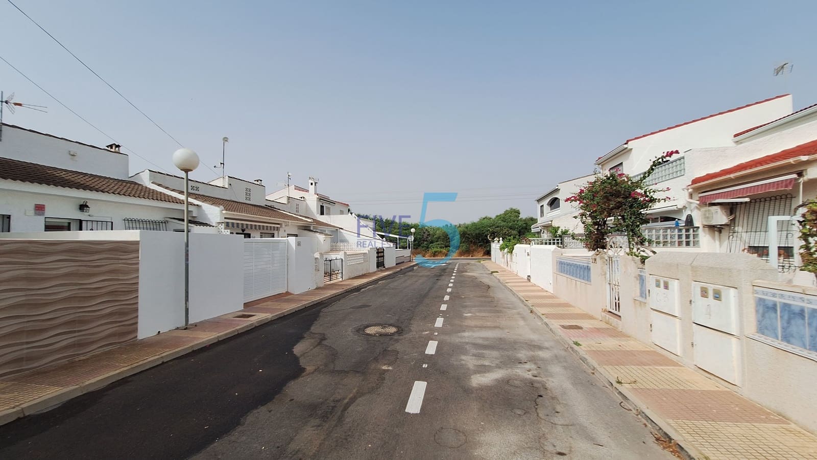2 Zimmer Bungalow zu verkaufen in Torrevieja mit Pool - 169.000 € (Ref: 9976480)