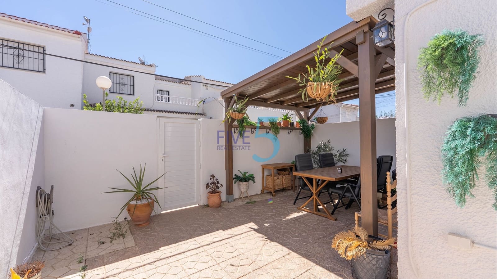 2 camera da letto Bungalow in vendita in Torrevieja con piscina garage - 169.000 € (Rif: 9976480)