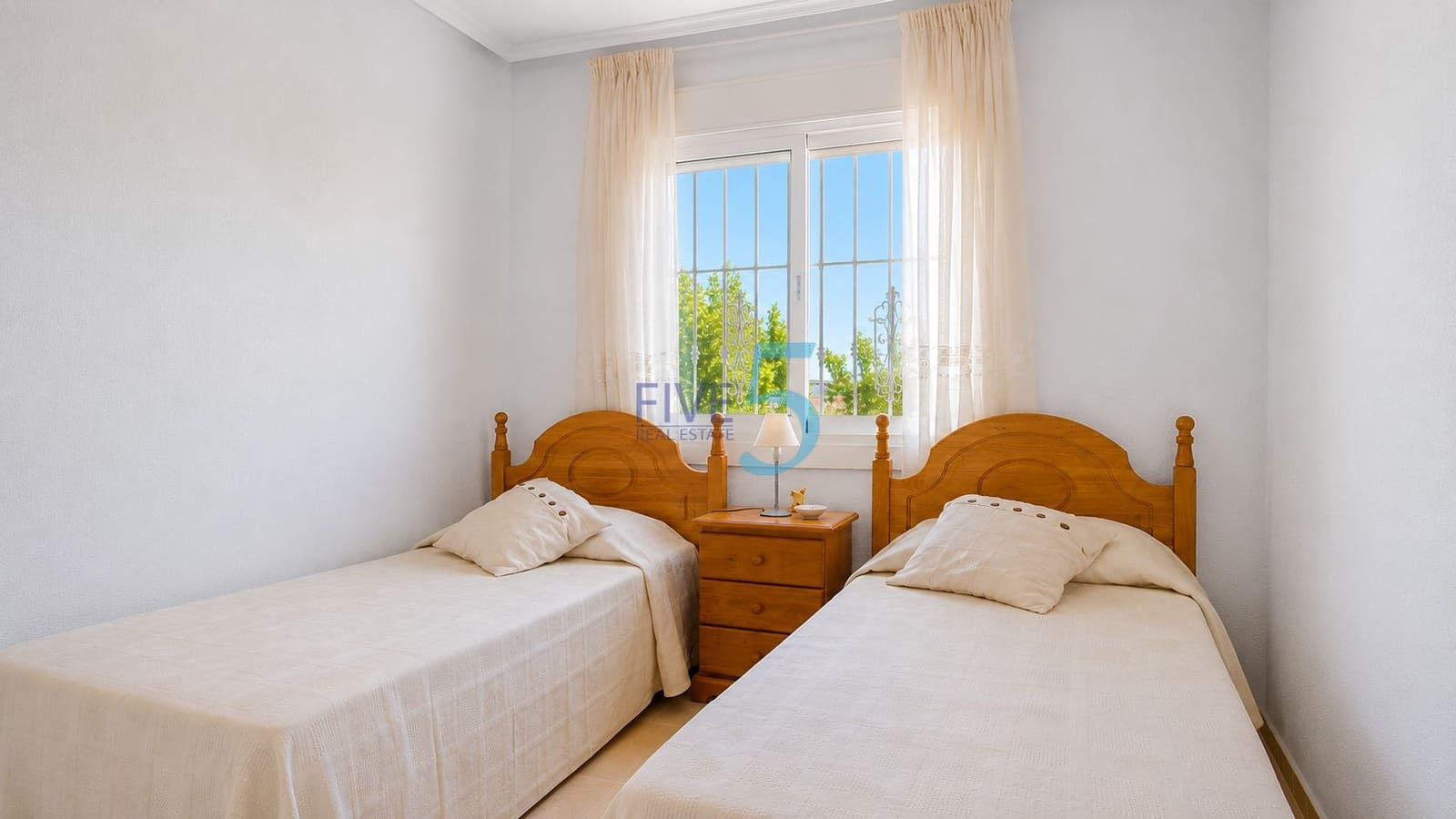 2 bedroom Apartment for sale in Algorfa with pool - € 115,950 (Ref: 9976481)