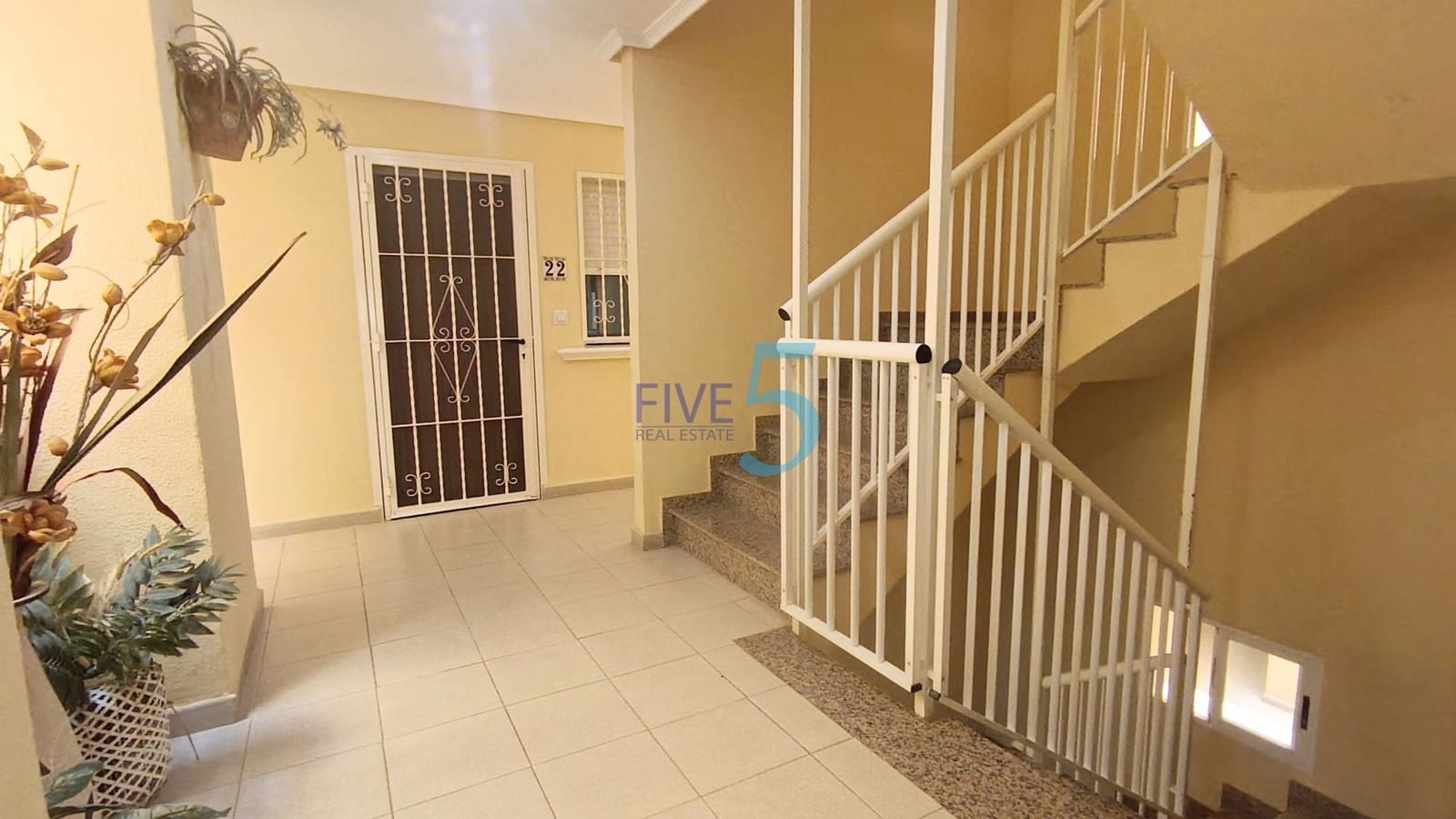 2 bedroom Apartment for sale in Algorfa with pool - € 115,950 (Ref: 9976481)
