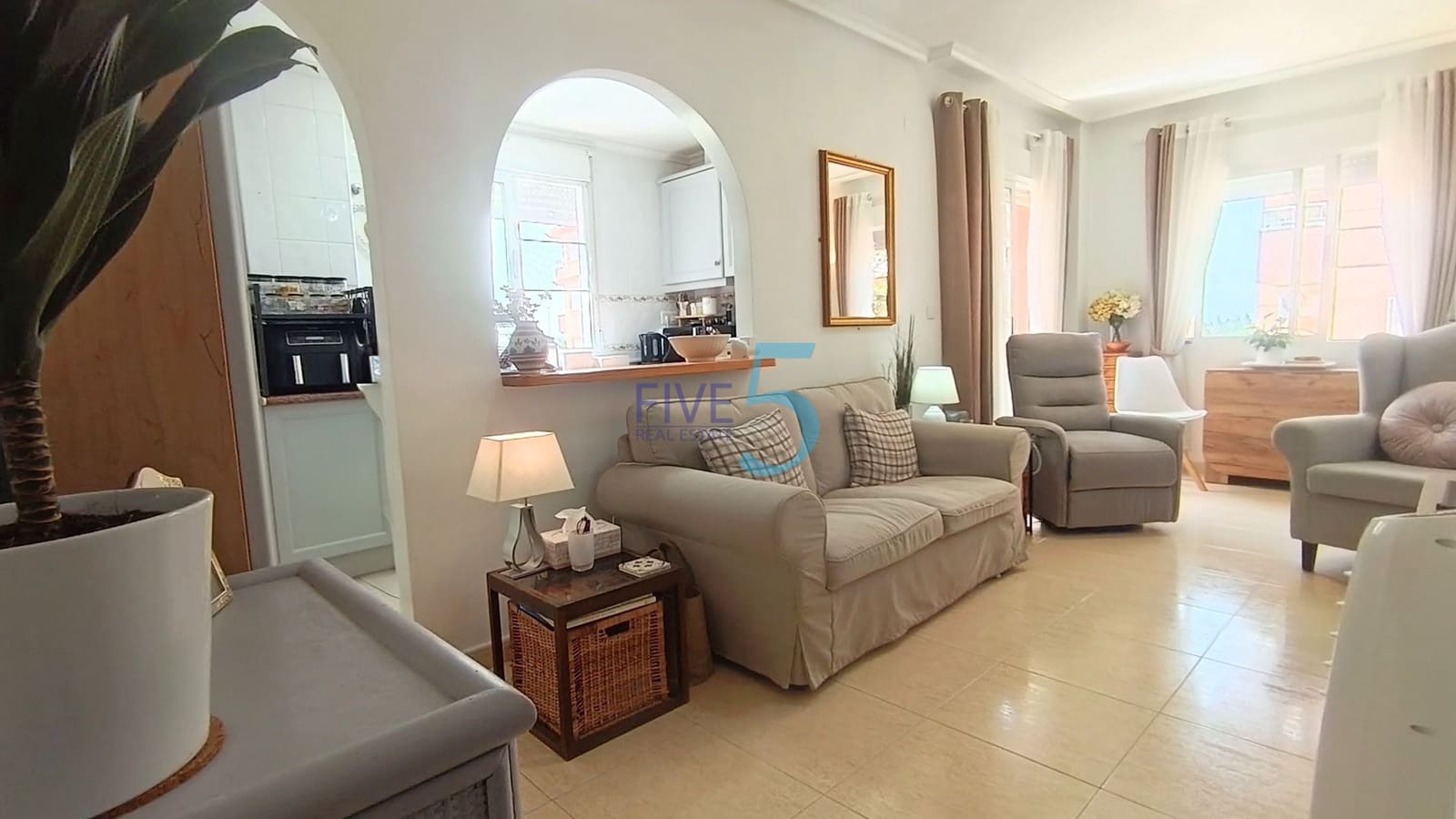 2 bedroom Apartment for sale in Algorfa with pool - € 115,950 (Ref: 9976481)