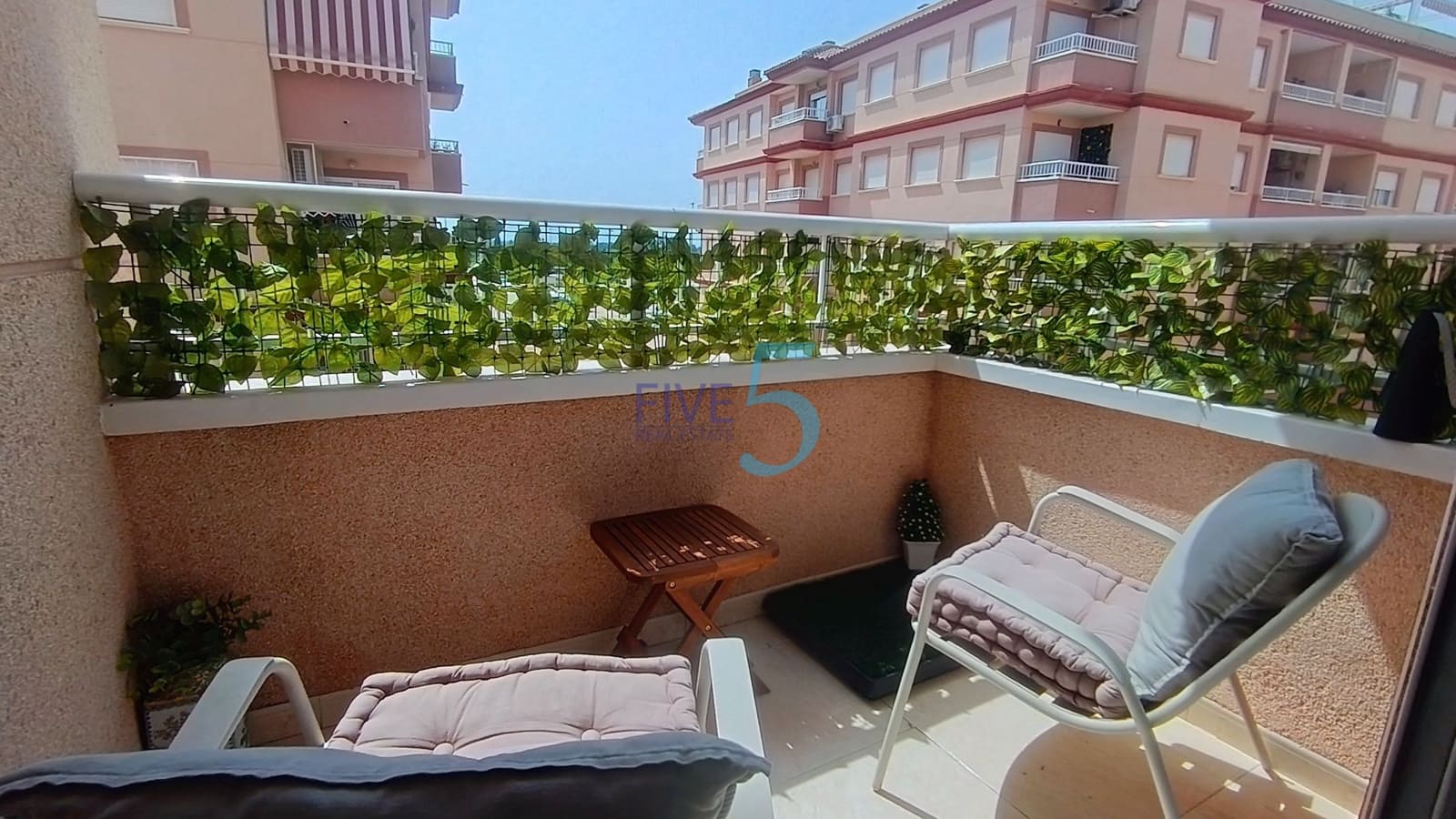 2 bedroom Apartment for sale in Algorfa with pool - € 115,950 (Ref: 9976481)