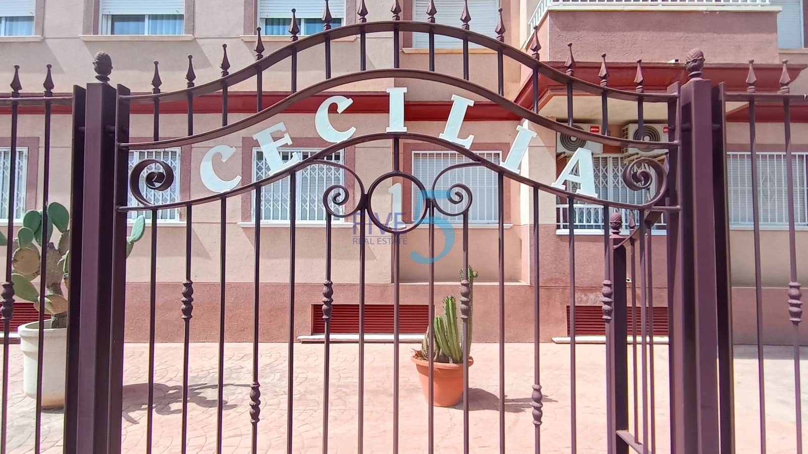 2 bedroom Apartment for sale in Algorfa with pool - € 115,950 (Ref: 9976481)