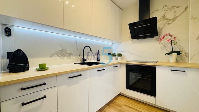 3 soveværelse Byhus til salg i Los Altos med swimmingpool - € 277.900 (Ref: 9976483)