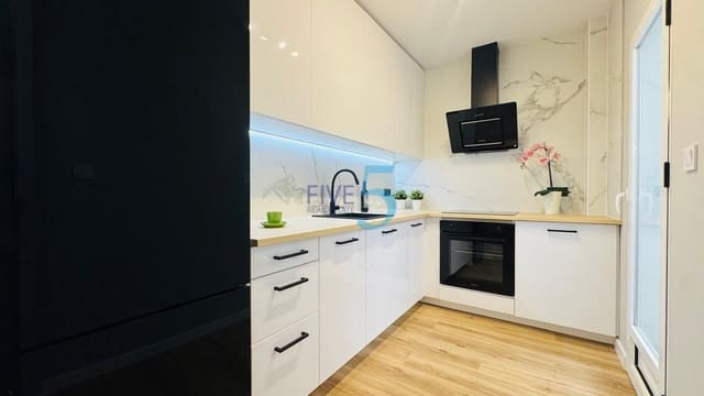 3 soveværelse Byhus til salg i Los Altos med swimmingpool - € 277.900 (Ref: 9976483)