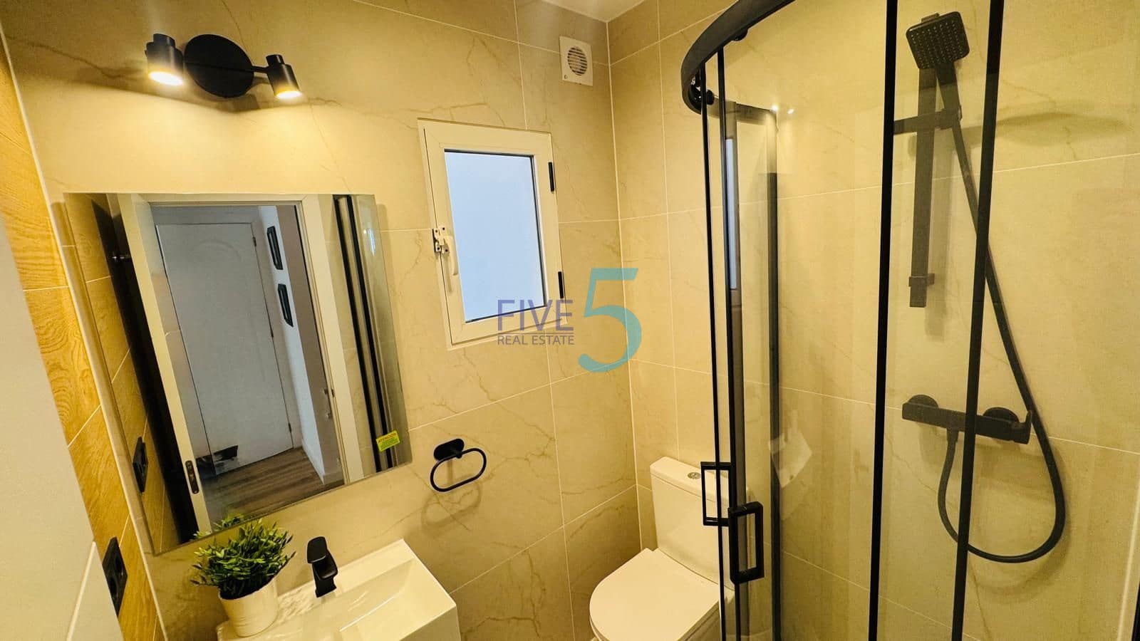 3 soveværelse Byhus til salg i Los Altos med swimmingpool - € 277.900 (Ref: 9976483)