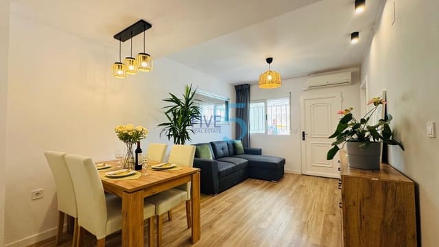 3 soveværelse Byhus til salg i Los Altos med swimmingpool - € 277.900 (Ref: 9976483)