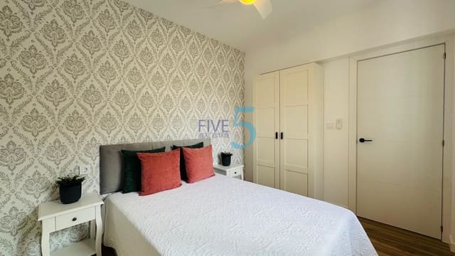 3 soveværelse Byhus til salg i Los Altos med swimmingpool - € 277.900 (Ref: 9976483)