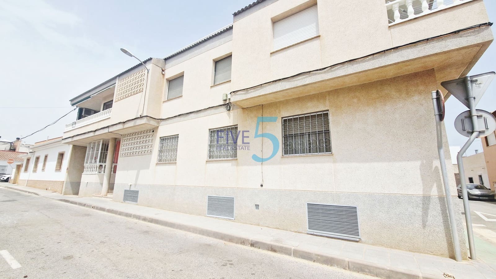 3 soveværelse Lejlighed til salg i Pilar de la Horadada med garage - € 165.000 (Ref: 9977936)