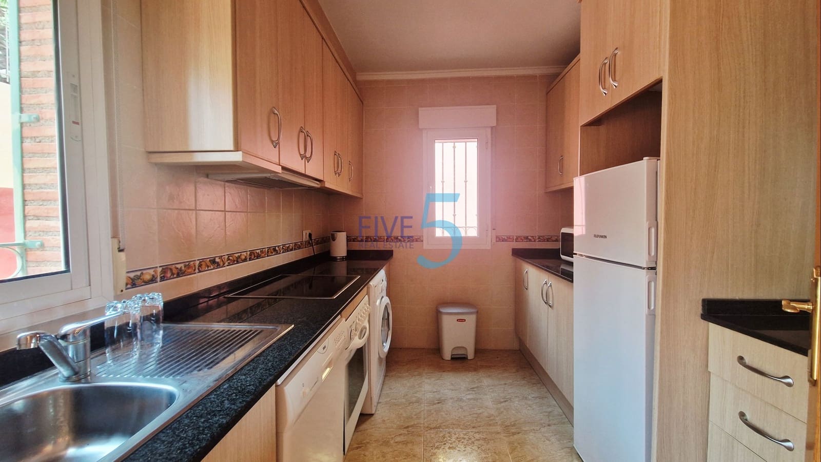 3 chambre Maison de Ville à vendre à El Carmoli avec piscine garage - 299 995 € (Ref: 9977937)