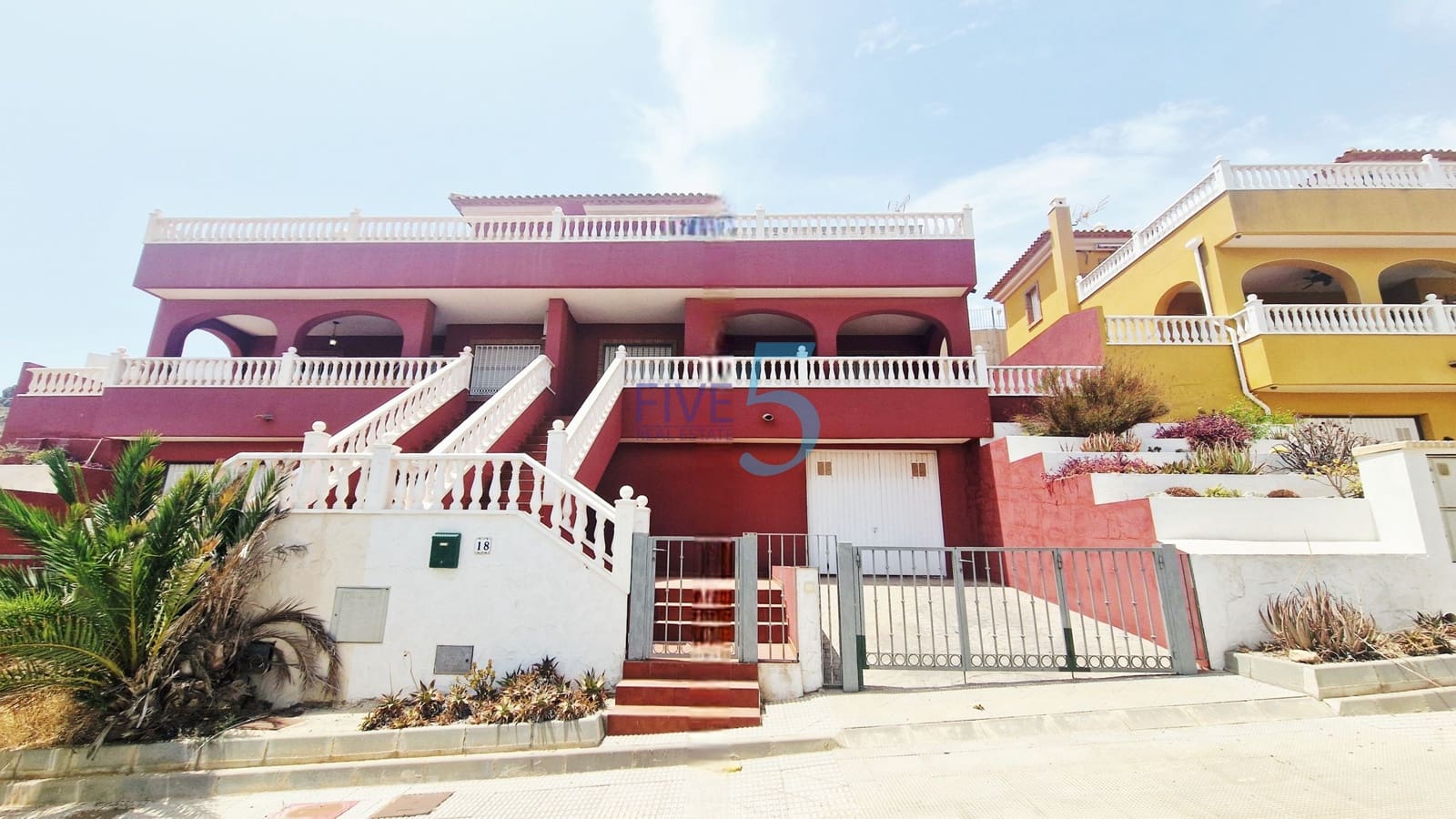 3 chambre Maison de Ville à vendre à El Carmoli avec piscine garage - 299 995 € (Ref: 9977937)