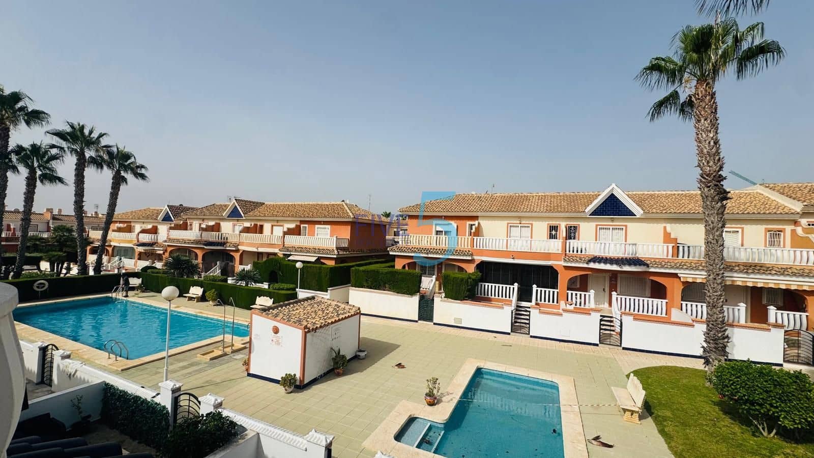 3 soveværelse Byhus til salg i Ciudad Quesada med swimmingpool garage - € 229.900 (Ref: 9977990)