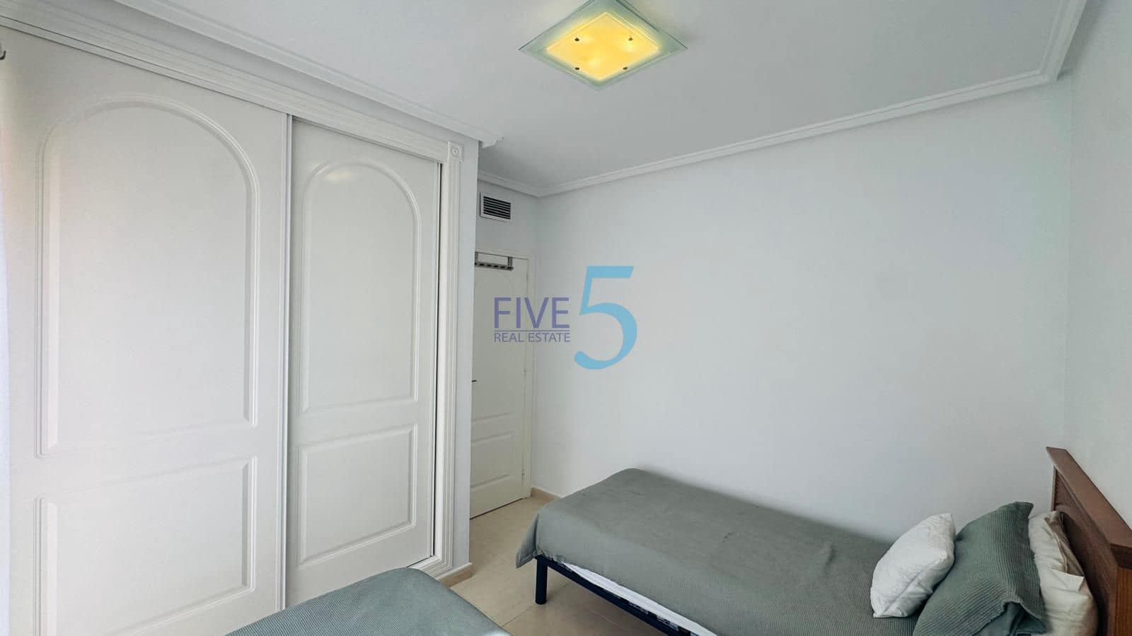 3 soveværelse Byhus til salg i Ciudad Quesada med swimmingpool garage - € 229.900 (Ref: 9977990)