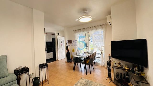 2 soveværelse Byhus til salg i Torrevieja med swimmingpool - € 215.000 (Ref: 9981415)